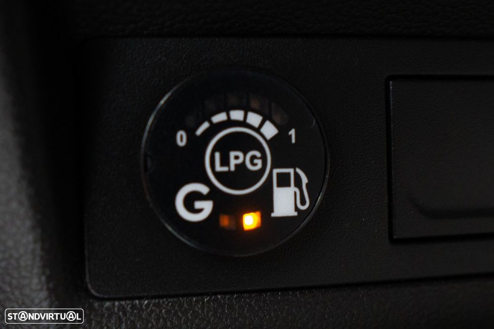 Renault Captur 1.0 TCe Exclusive Bi-Fuel - 36