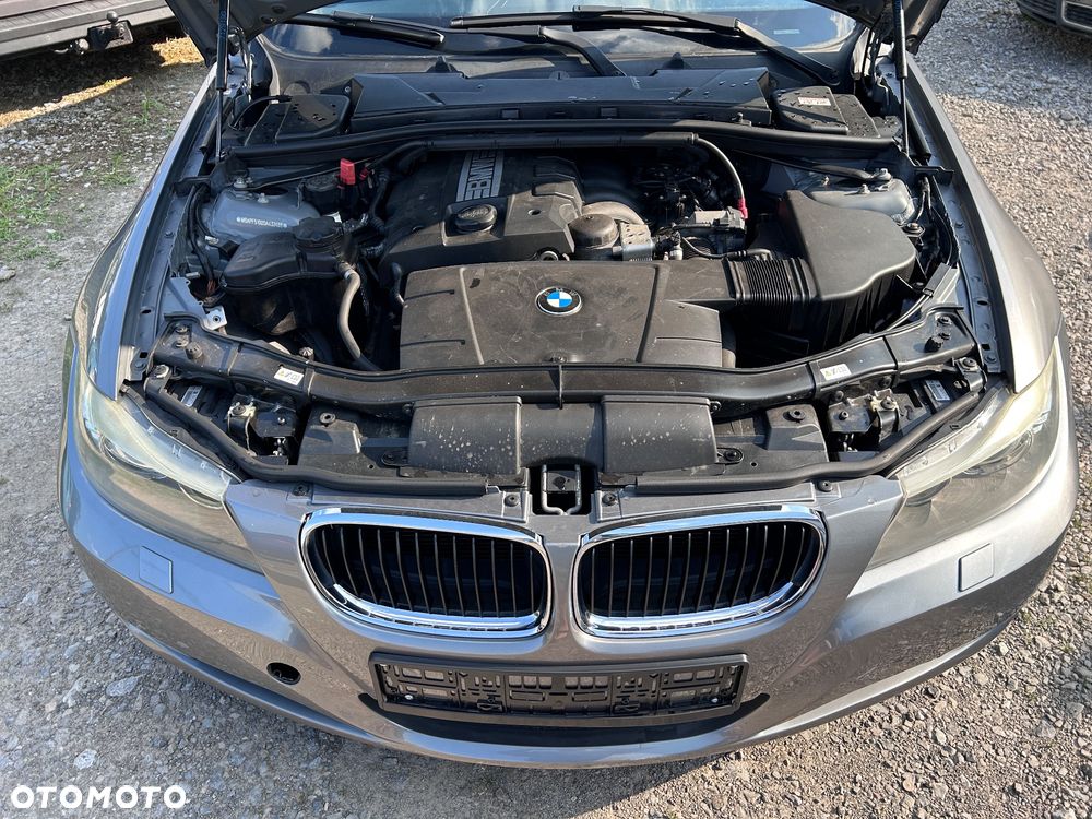 BMW Seria 3 318i Edition Exclusive - 17