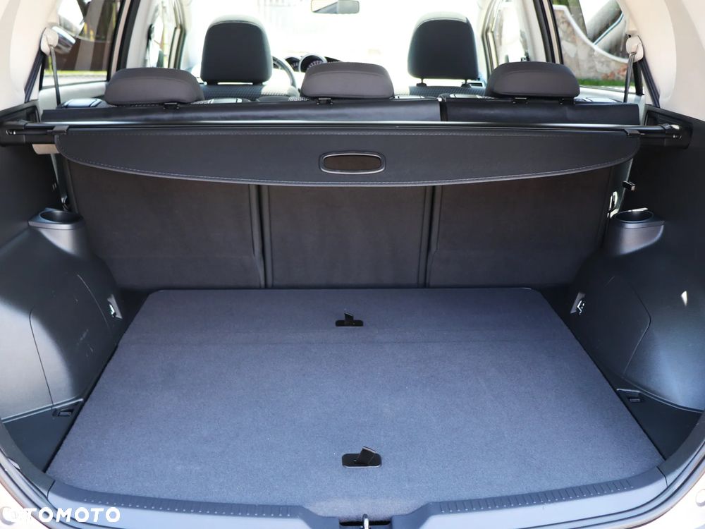Toyota Verso 1.8 Premium - 32