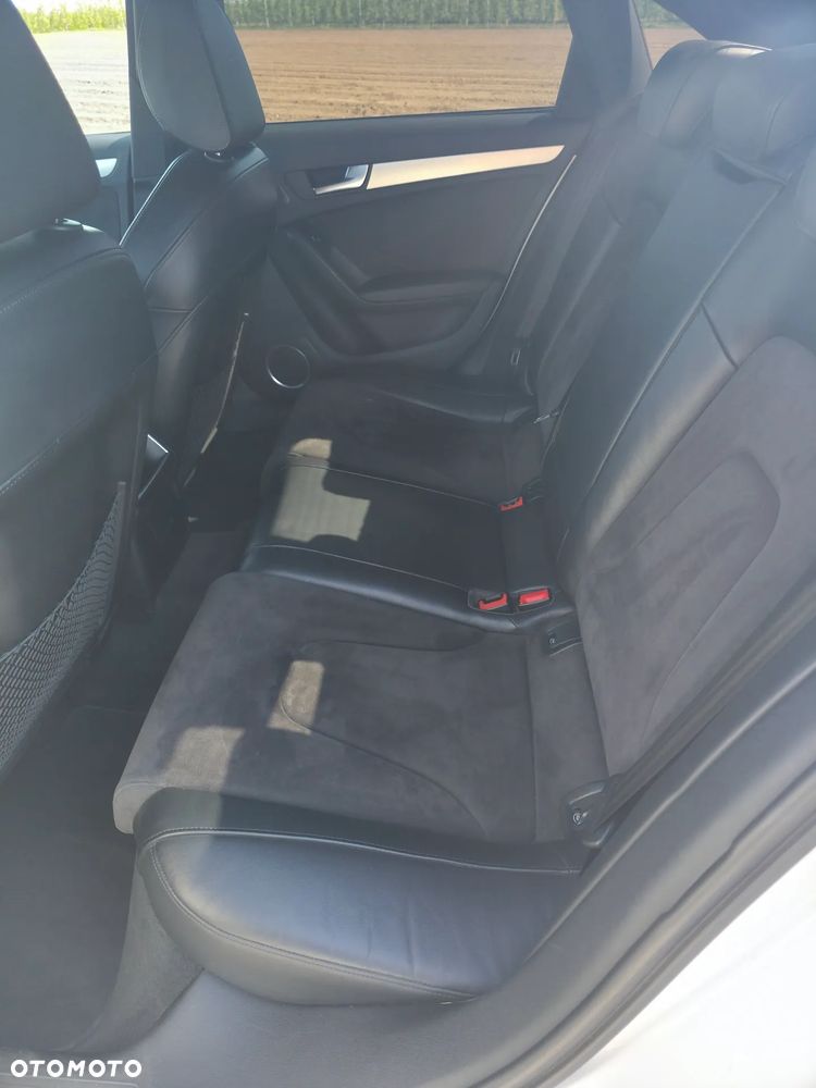 Audi A4 Limousine 2.0 TDI DPF clean diesel multitronic S line Sportpaket - 28