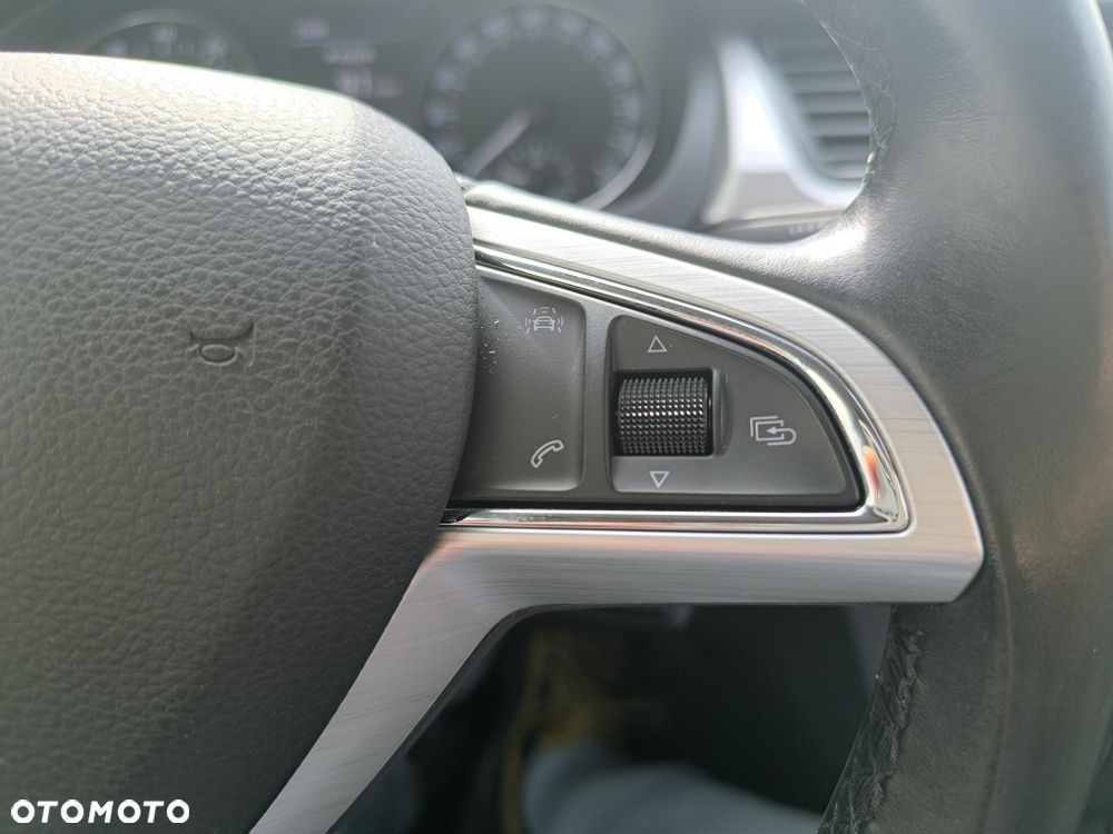 Skoda RAPID 1.2 TSI Ambition - 29