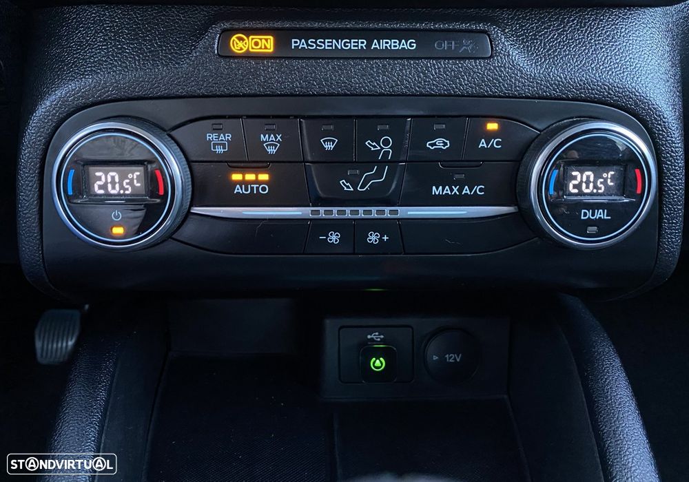 Ford Focus SW 1.5 TDCi EcoBlue Titanium - 25