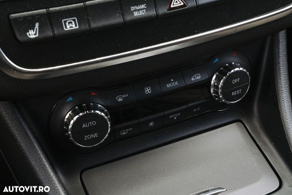 Mercedes-Benz GLA - 21