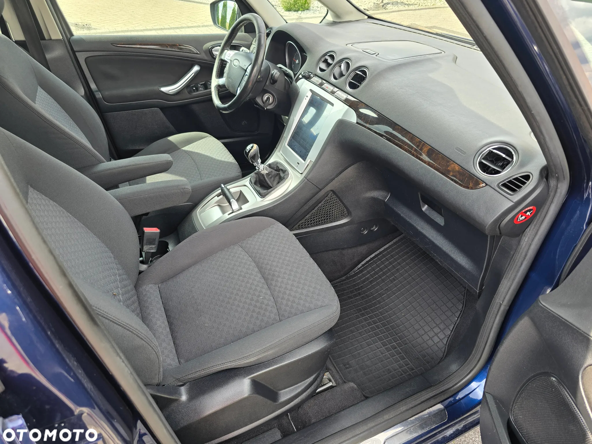 Ford Galaxy 2.0 TDCi Ghia - 32