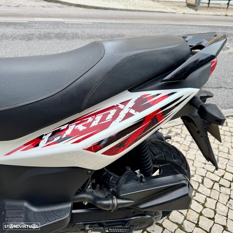 Sym FIDDLE CROX 50 - 2