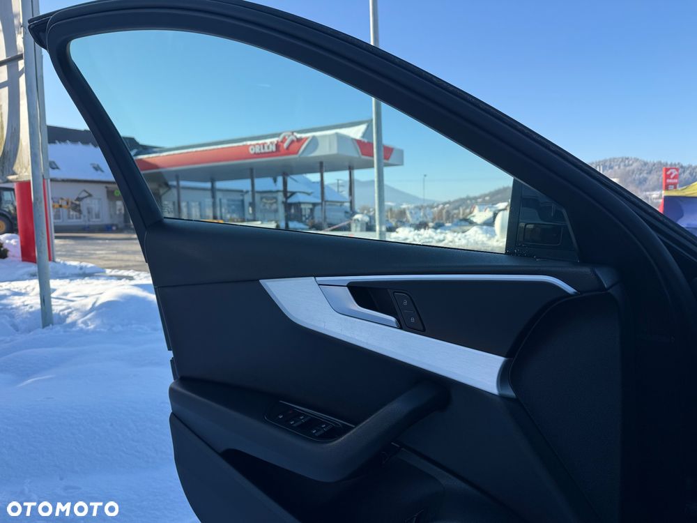 Audi A4 Avant 2.0 TDI S tronic quattro - 12