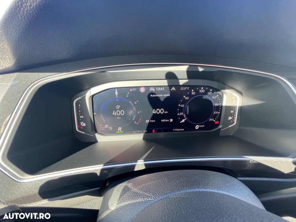 Volkswagen Tiguan - 22