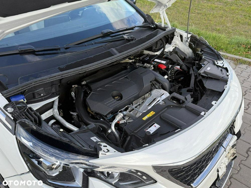 Peugeot 5008 1.6 PureTech Allure S&S EAT8 - 8