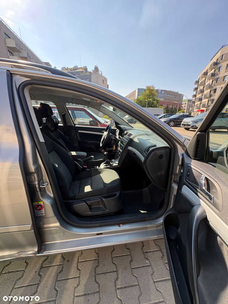 Skoda Octavia 2.0 TDI Ambiente - 16