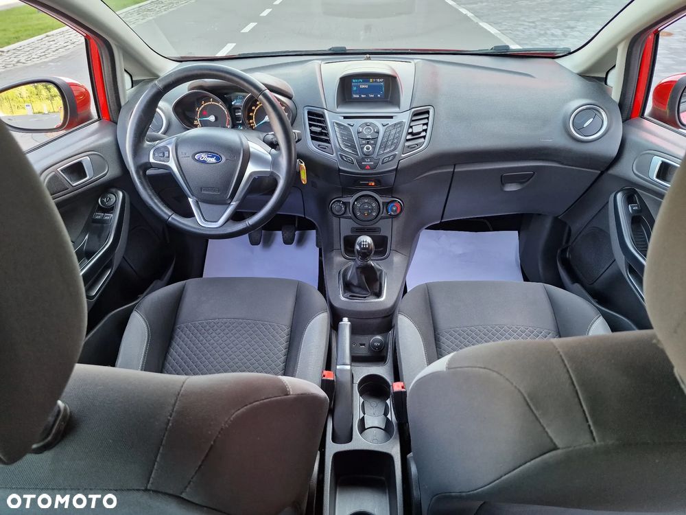 Ford Fiesta - 24