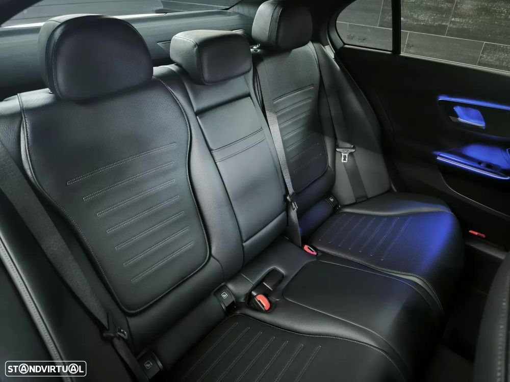 Mercedes-Benz C 300 d AMG Line - 30