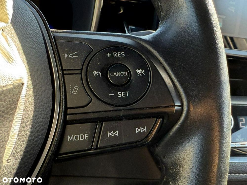 Toyota Corolla 1.8 Hybrid Executive - 28