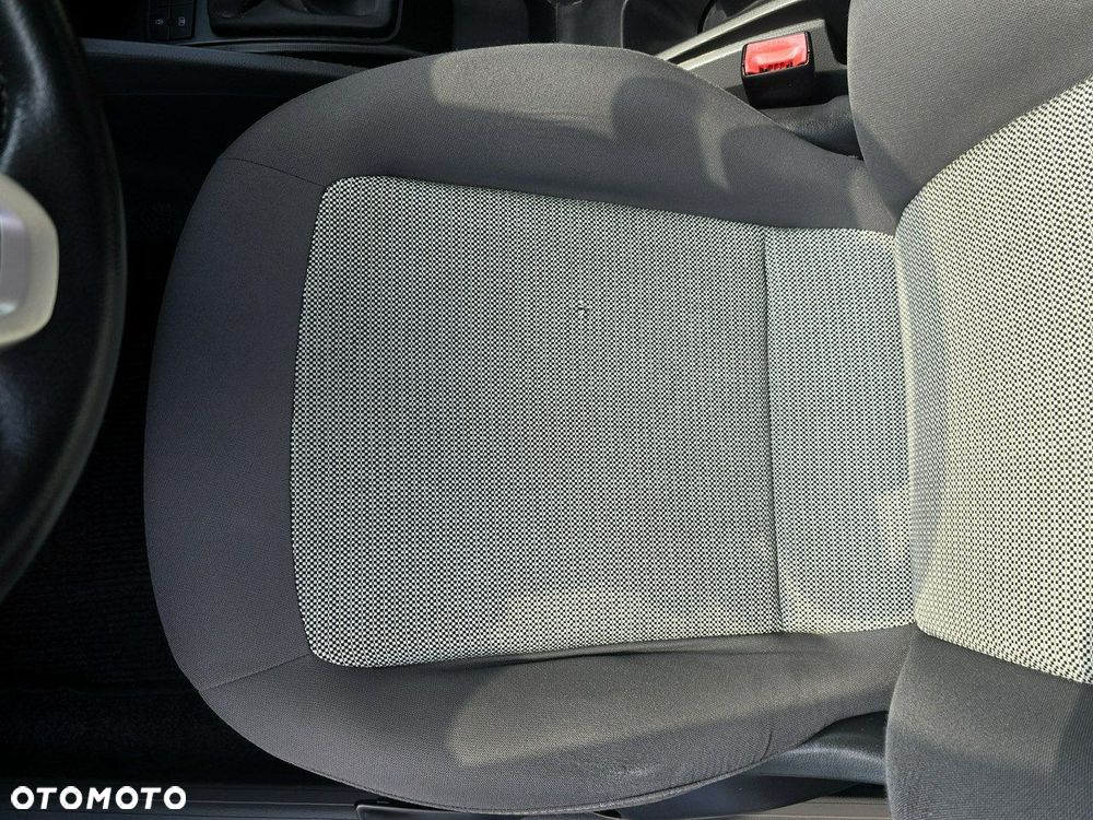 Seat Ibiza 1.4 16V Style - 24