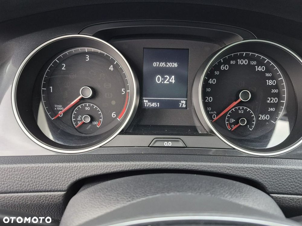 Volkswagen Golf Variant - 17
