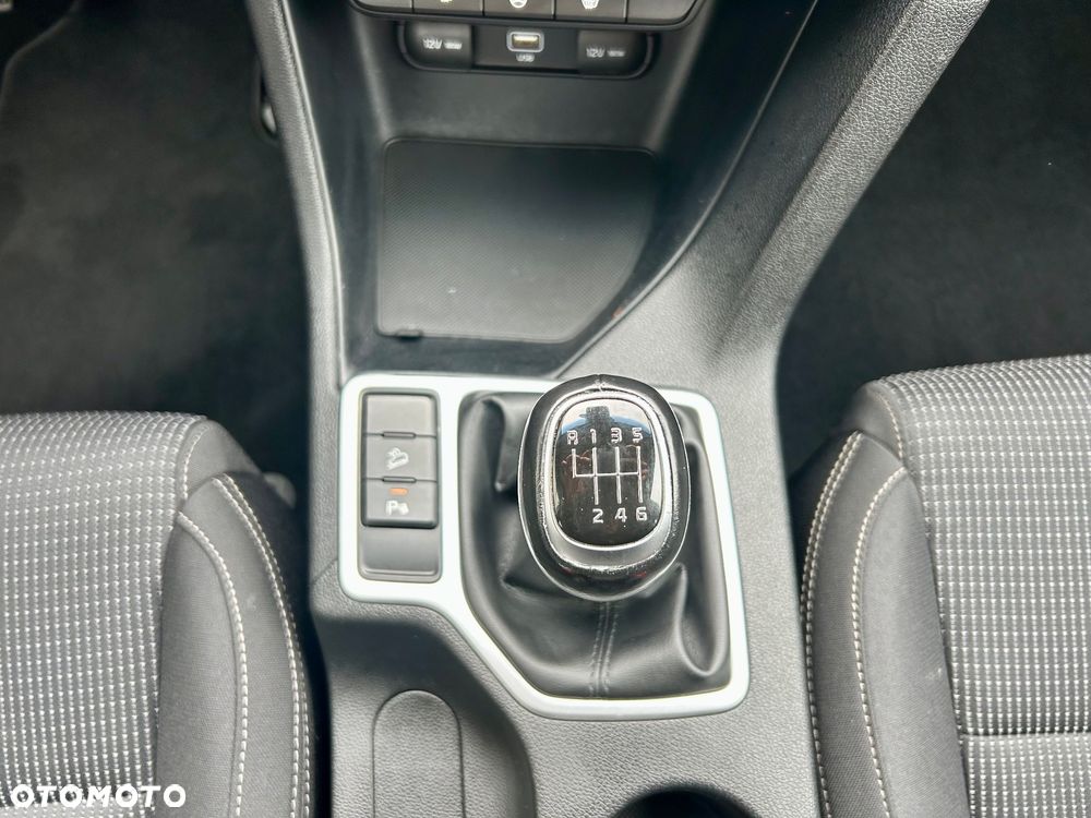 Kia Sportage 1.6 T-GDI 2WD VISION - 28