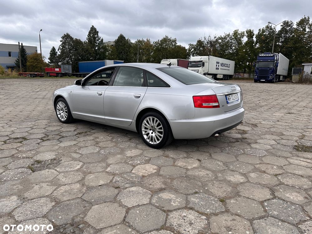 Audi A6 - 4