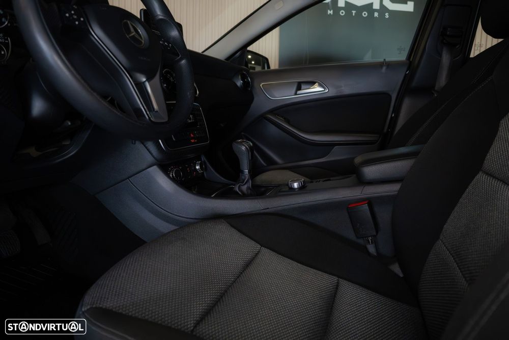 Mercedes-Benz GLA 180 d Style - 18
