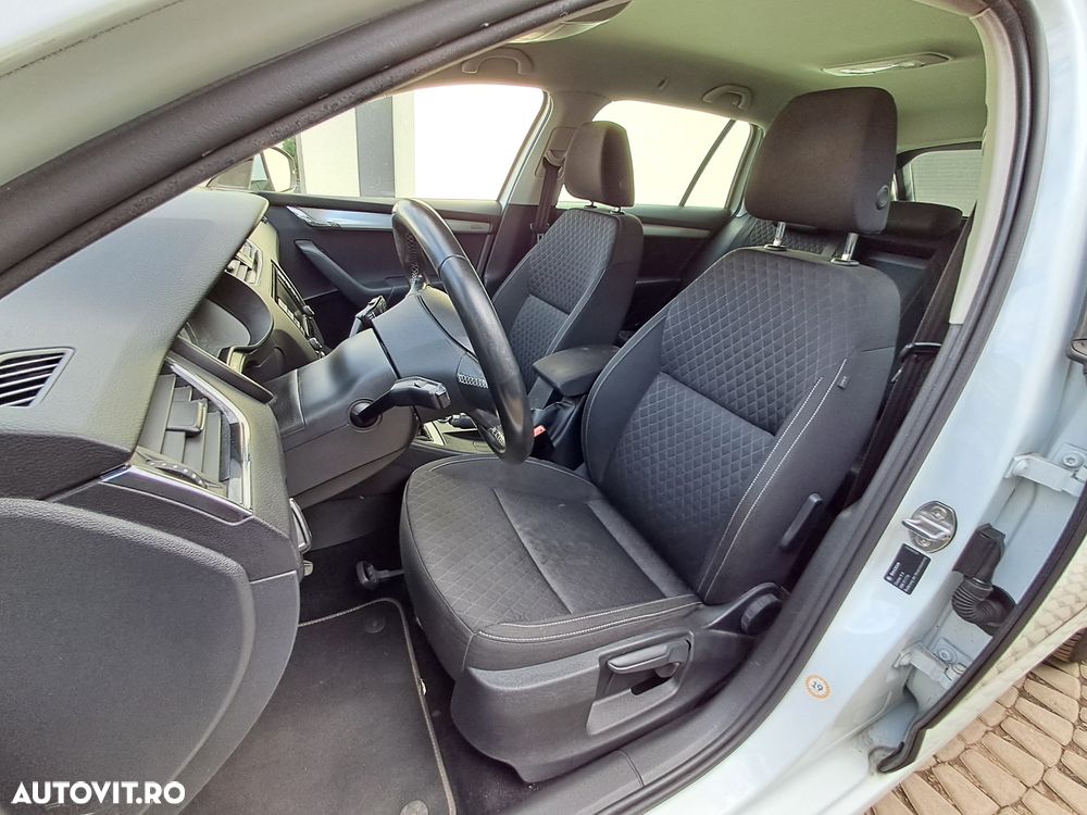 Skoda Octavia 2.0 TDI Premium Edition - 7