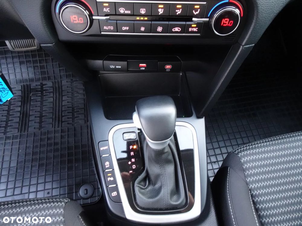 Kia XCeed 1.5 T-GDI M DCT - 36