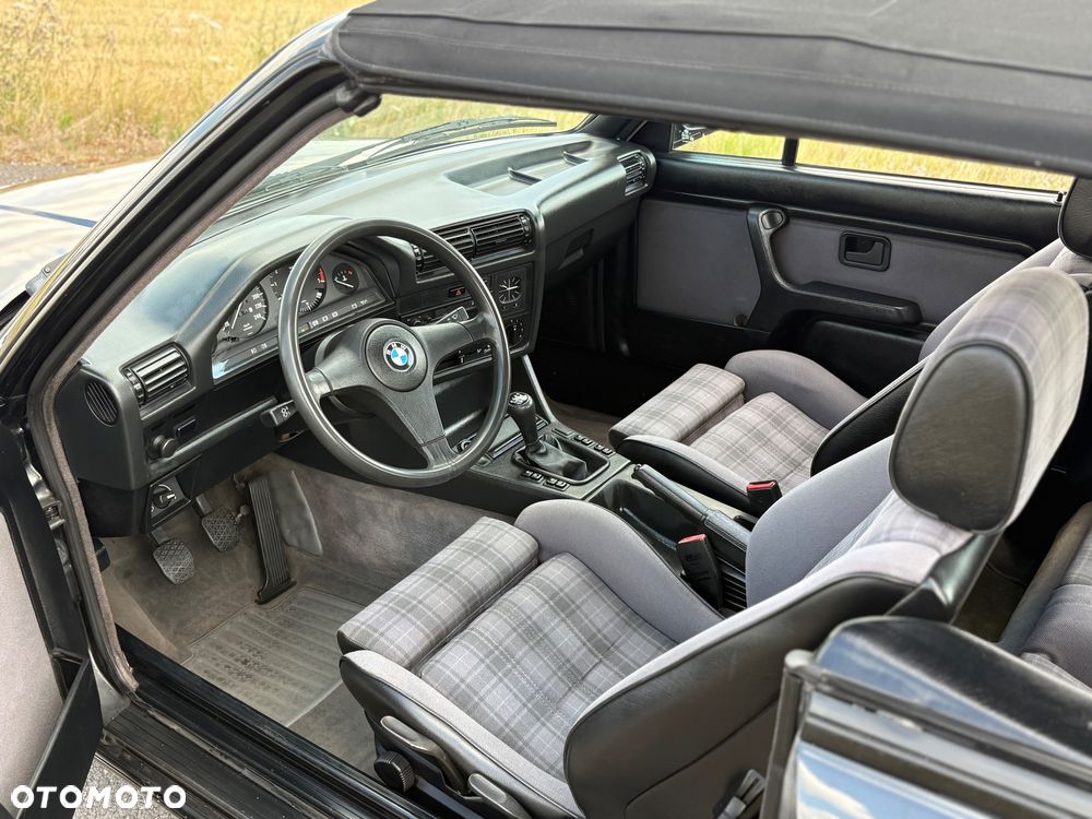 BMW Seria 3 320i - 12