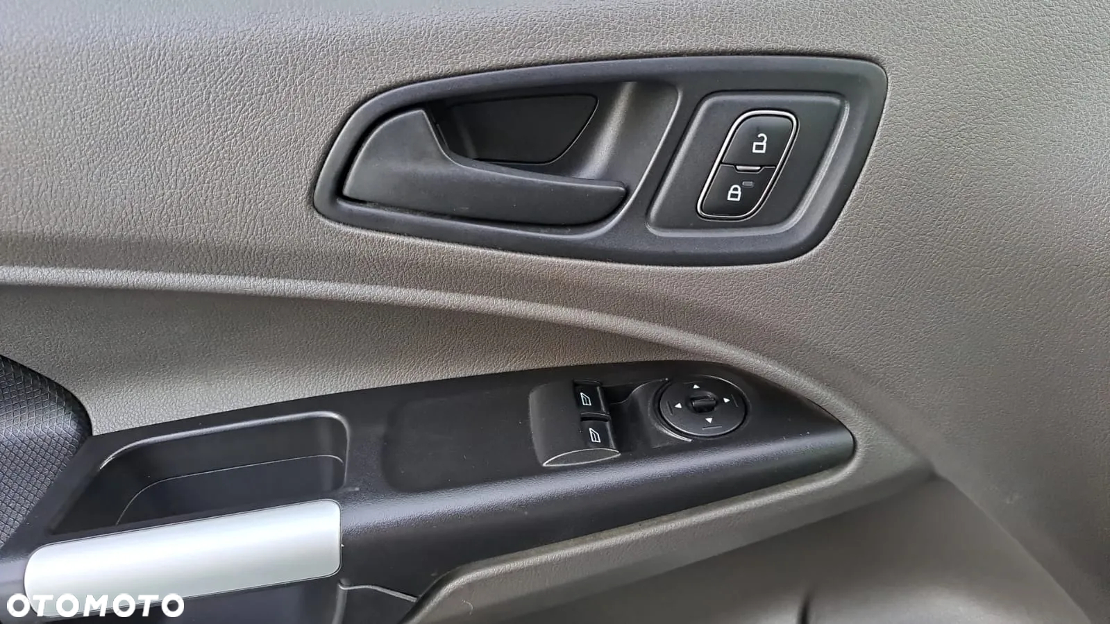 Ford Transit Connect - 24