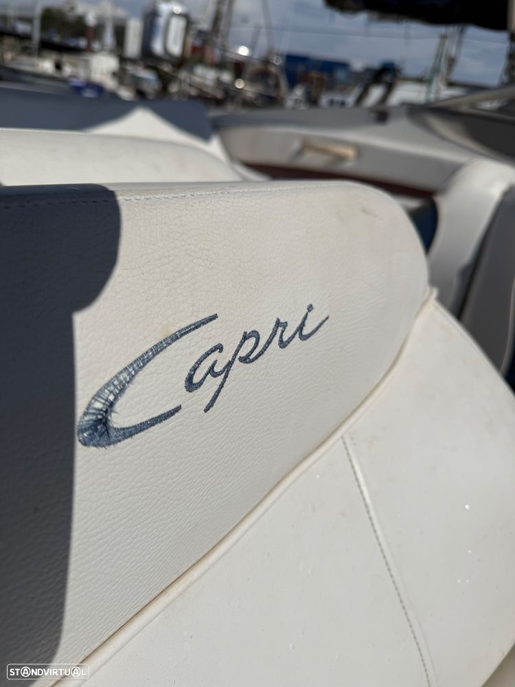 Bayliner Capri - 8