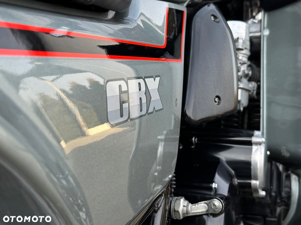 Honda CBX - 4