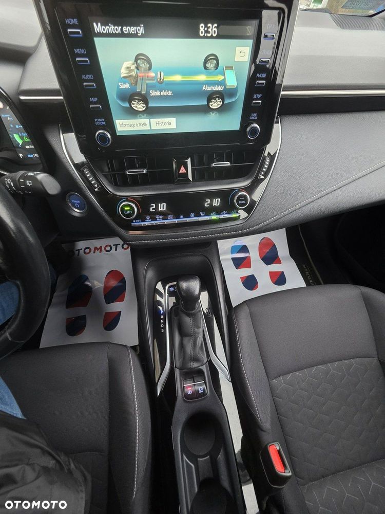 Toyota Corolla 1.8 Hybrid Comfort - 12