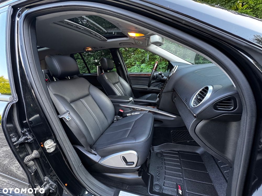 Mercedes-Benz GL 450 - 24