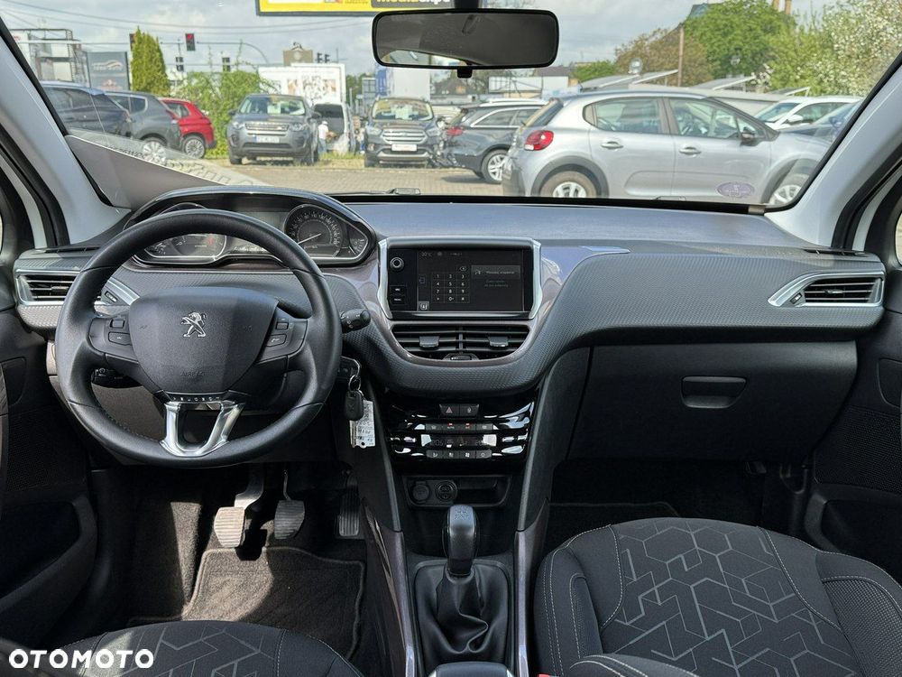 Peugeot 2008 1.2 Pure Tech Active - 18