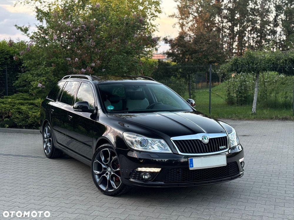 Skoda Octavia 2.0 TDI CR DPF DSG RS - 2