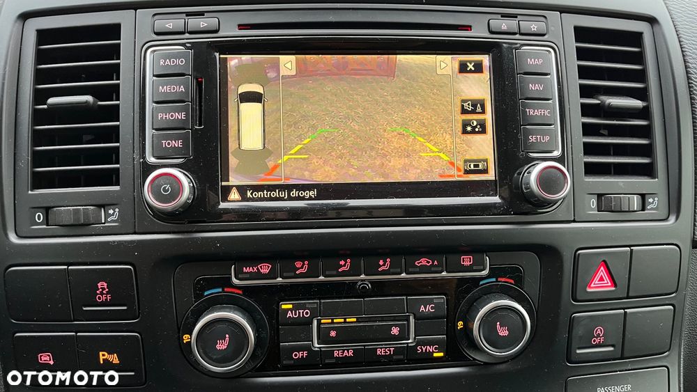 Volkswagen Multivan - 27