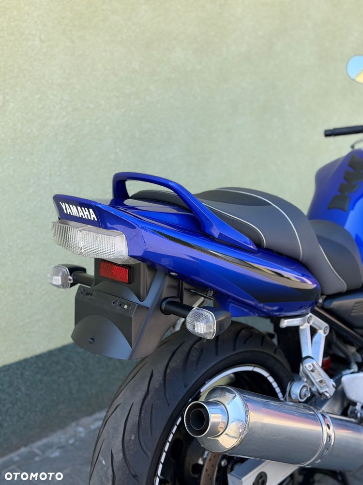 Yamaha FZS - 11