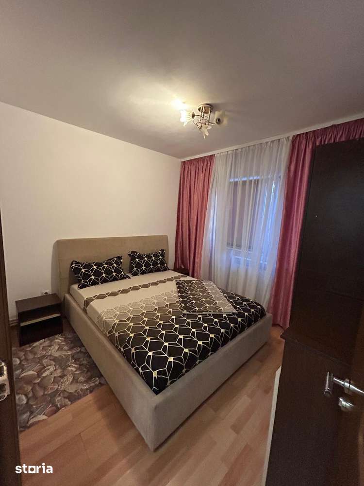 2 camere parter cu balcon - Casa de Cultura — fotografia 1