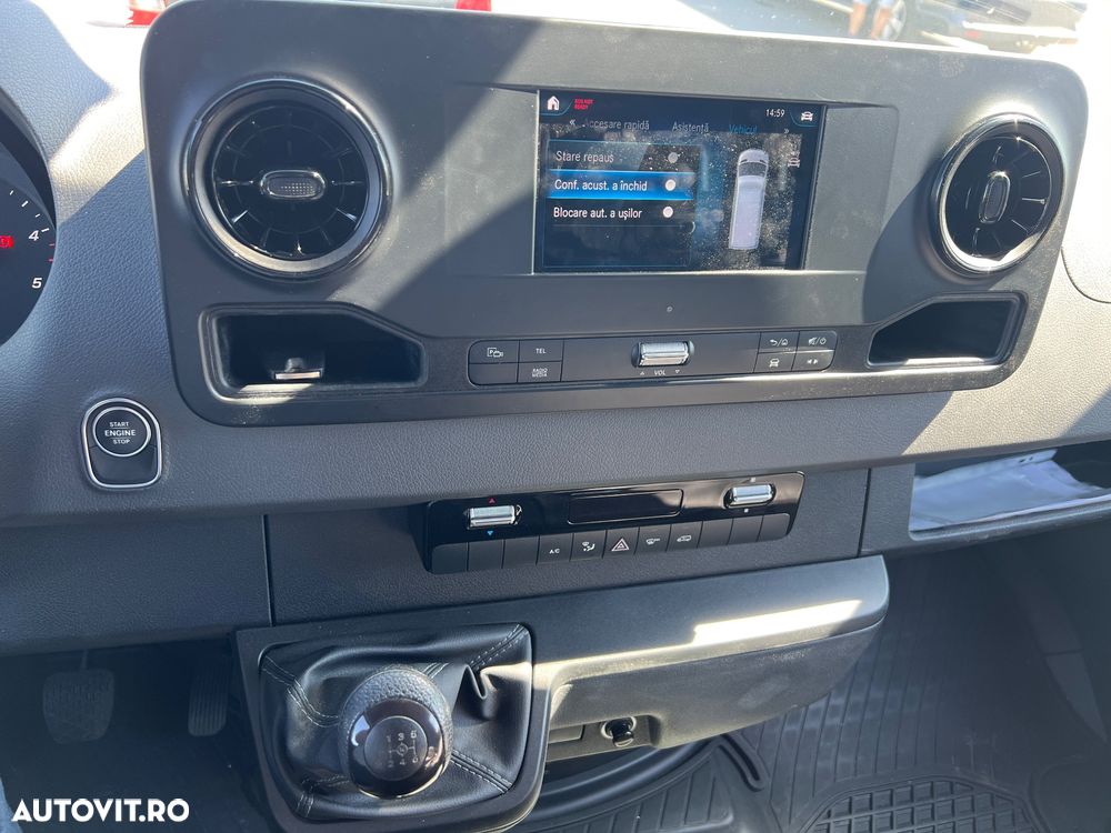 Mercedes-Benz Sprinter - 2