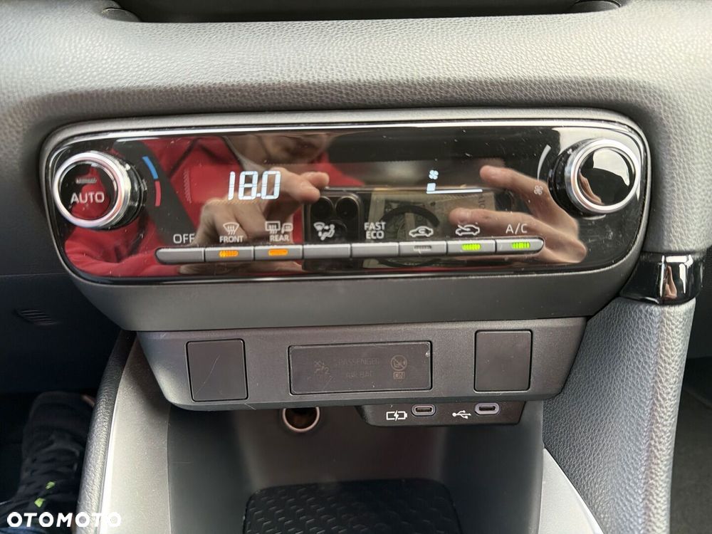 Toyota Yaris - 16
