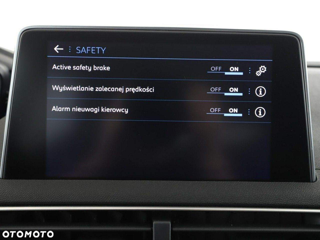 Peugeot 3008 1.2 PureTech Allure Pack S&S EAT8 - 28