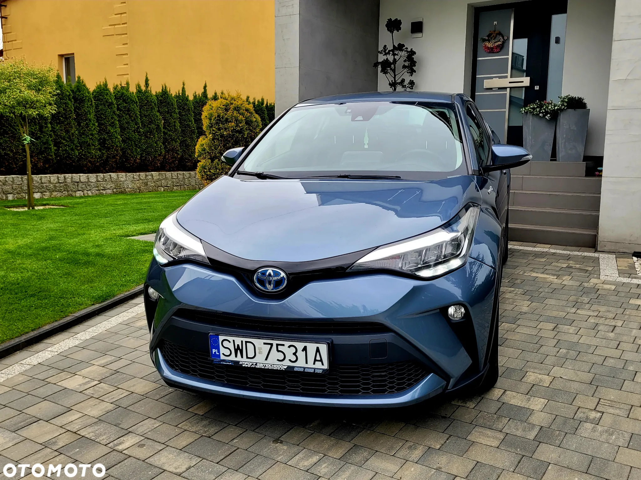 Toyota C-HR 1.8 Hybrid Dynamic - 2