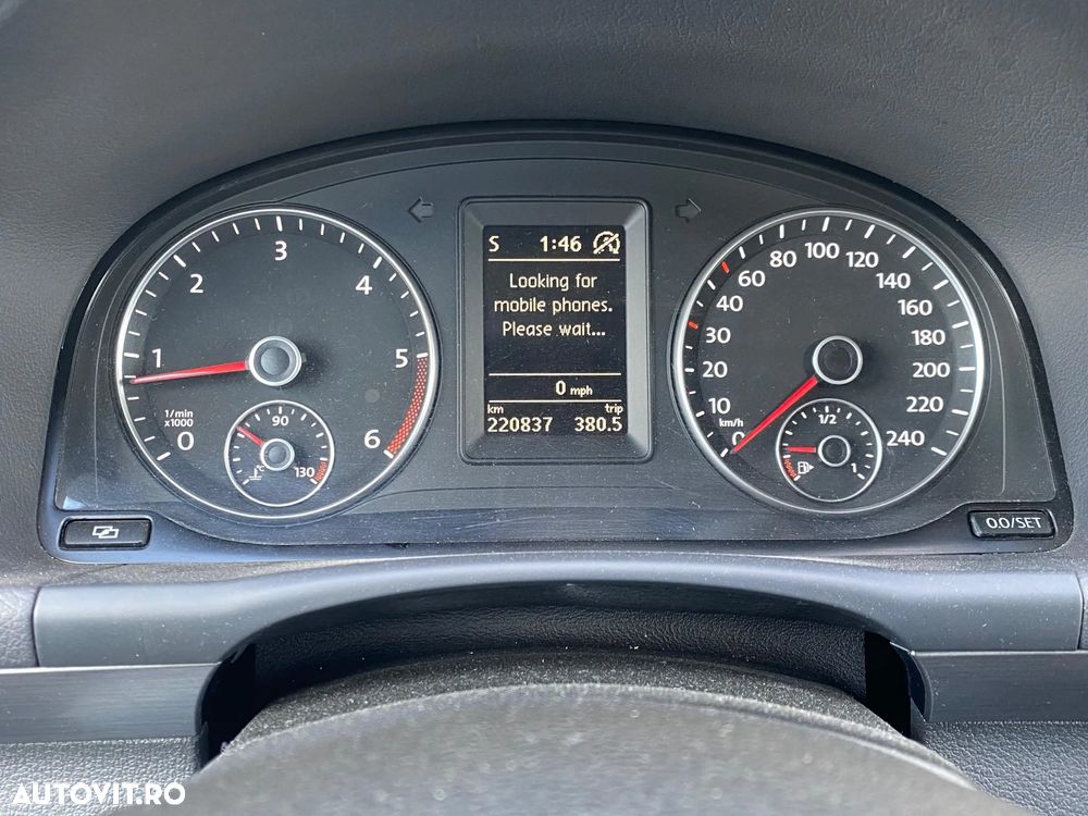 Volkswagen Touran - 8
