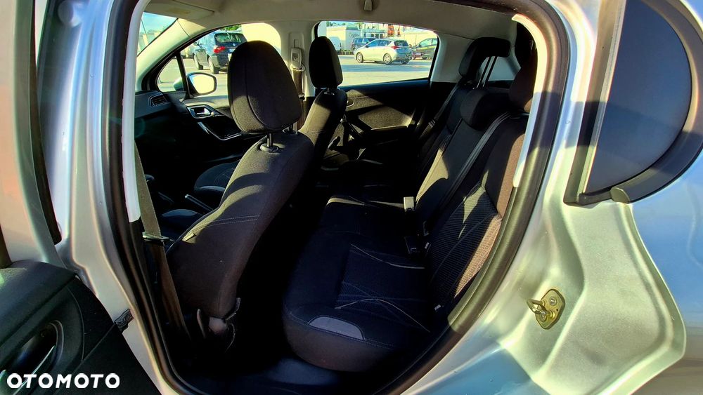 Peugeot 208 1.4 HDi Access - 6