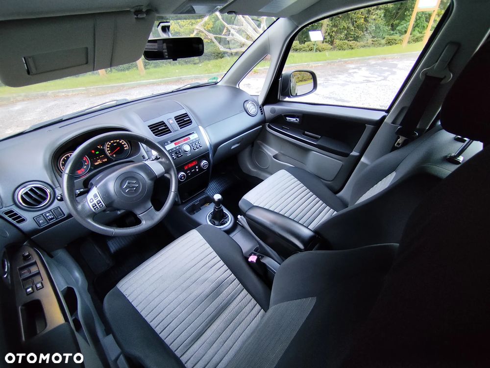 Suzuki SX4 1.6 Premium 4WD - 21
