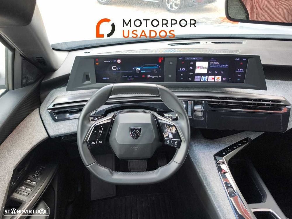 Peugeot 5008 1.2 Hybrid Allure e-DCS6 - 12