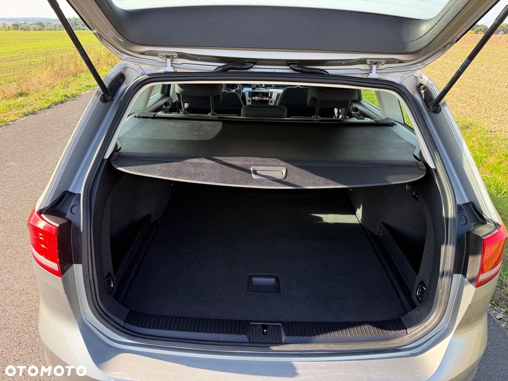 Volkswagen Passat 2.0 TDI SCR (BlueMotion Technology) DSG Comfortline - 24