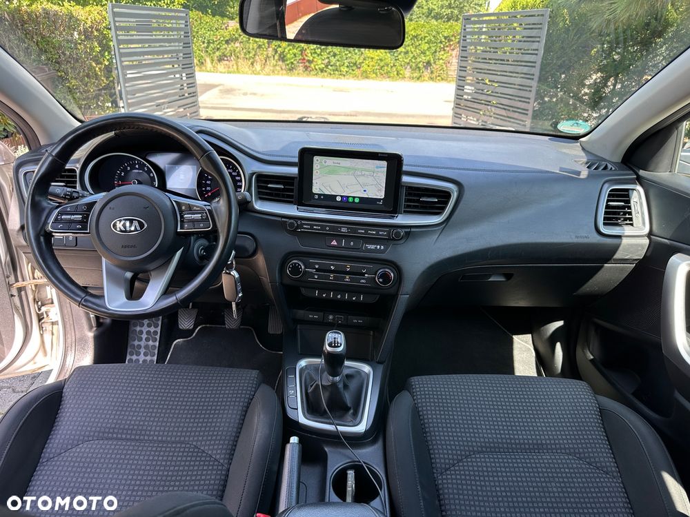 Kia Ceed 1.4 L Business Line Plus - 21