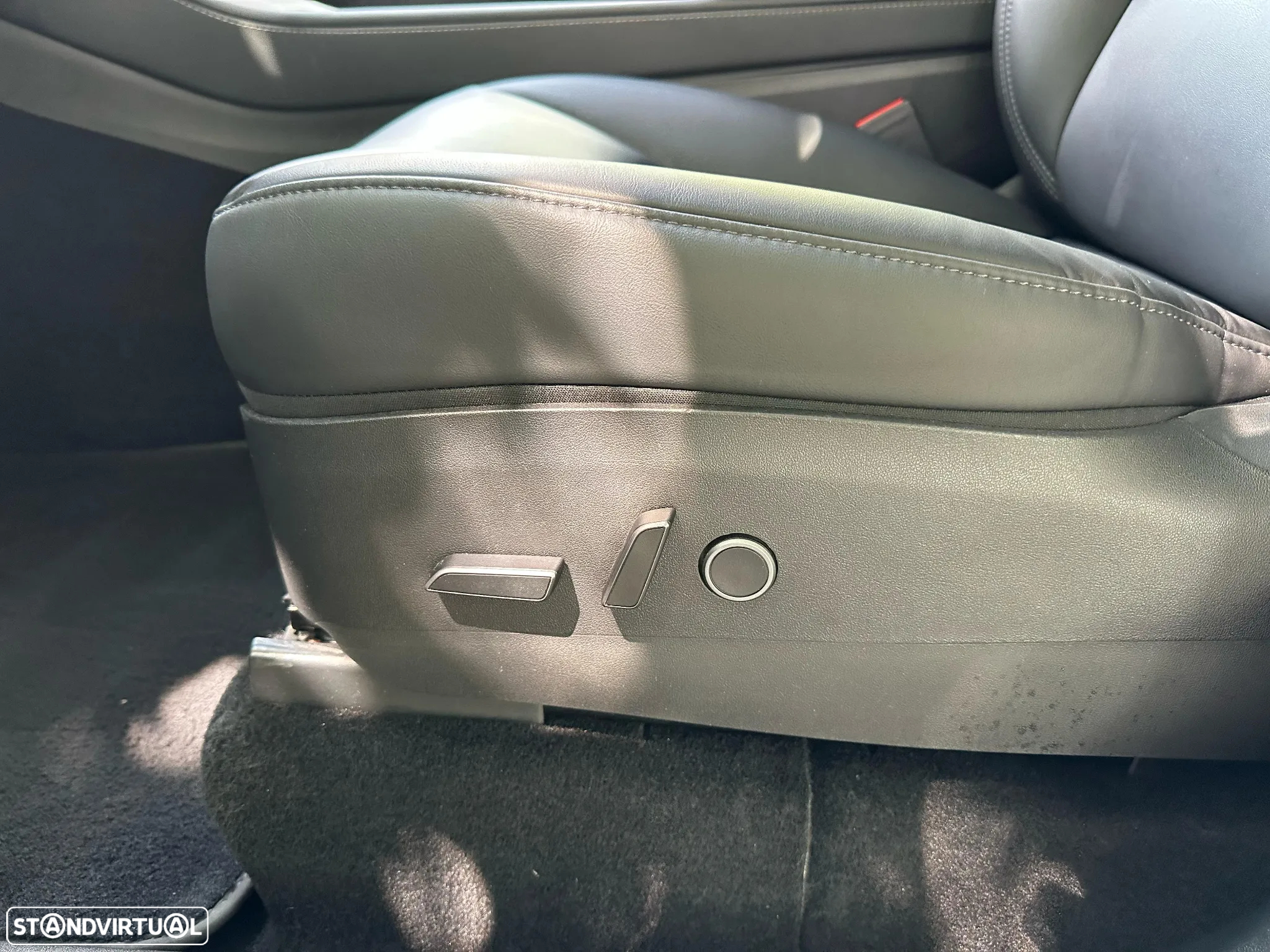 Tesla Model Y Long Range Dual Motor AWD - 20