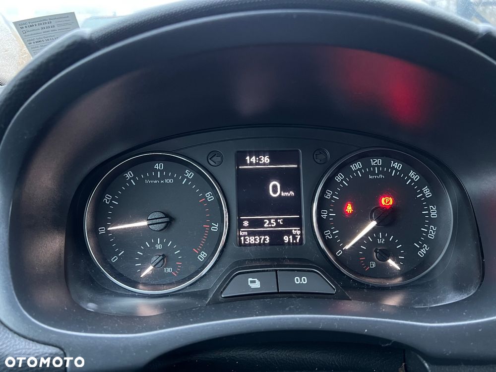 Skoda Fabia 1.2 HTP STYLE Edition - 18