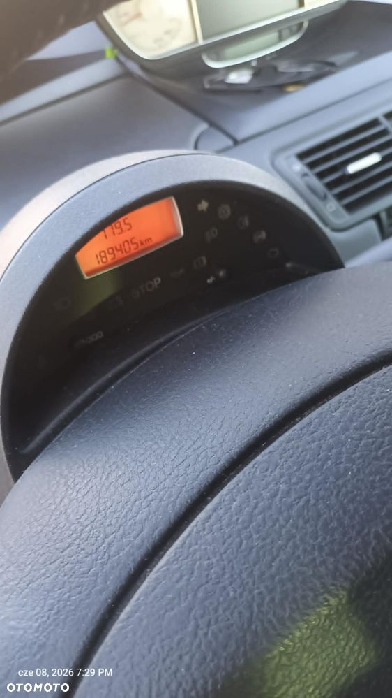 Peugeot 807 - 8