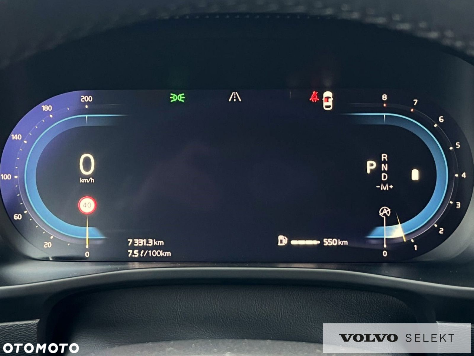 Volvo XC 40 - 25