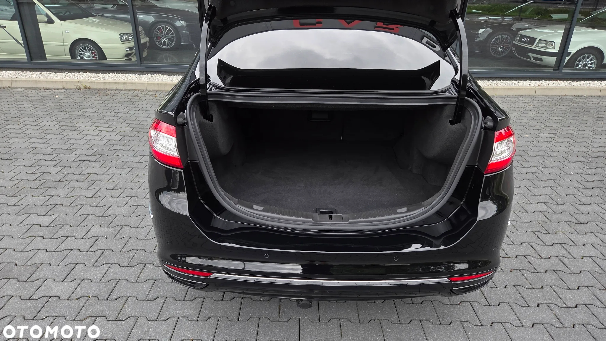Ford Mondeo Vignale 2.0 EcoBoost - 30