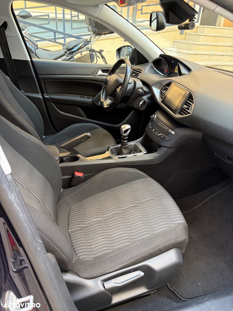 Peugeot 308 - 9